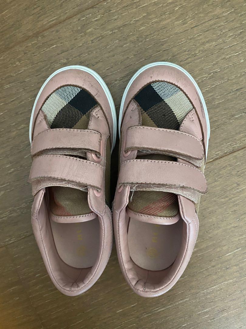 Burberry shoes outlet kids pink