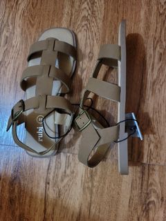 (Category: ) located in . Submitted by Annnnn (Listing ID 1190892865, Image 1). Description: .