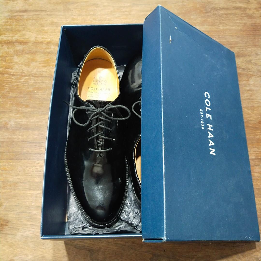 Cole haan sales wholecut black