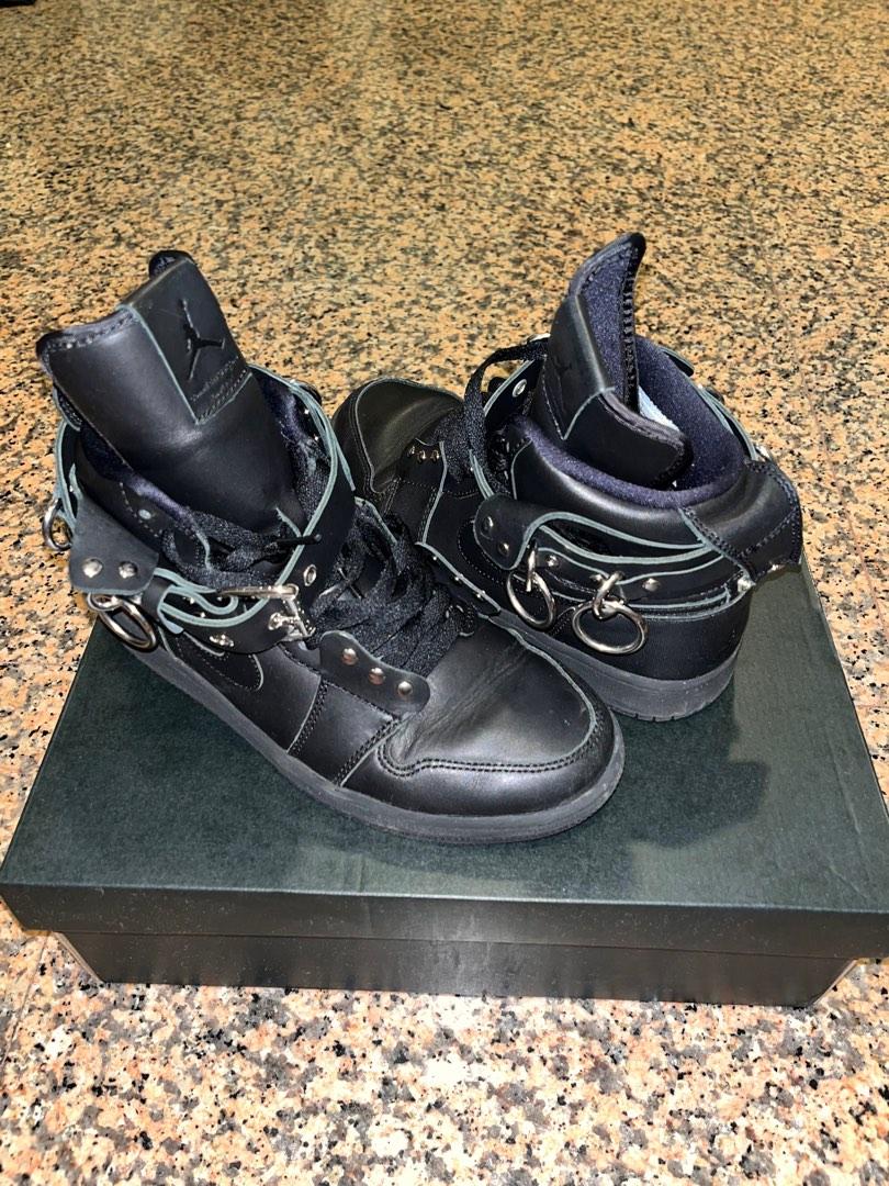 COMME DES GARCONS X AIR JORDAN 1