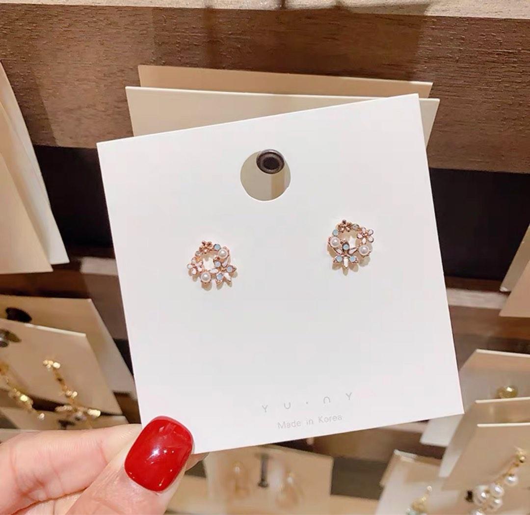 Dainty hotsell stud earrings