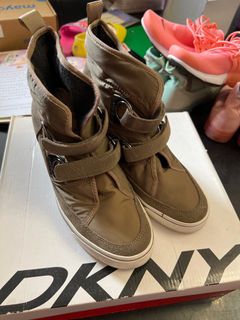 （分類：）位於 。 由 amberlime 提交（商品編號 1190941247，圖片 1）。簡介： 。