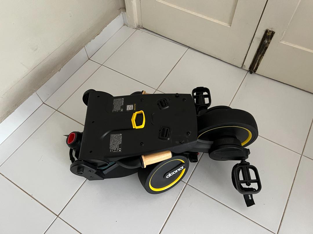 Doona Liki Trike S5 Deluxe Edition 5 in 1 Folding Trike Racing Green