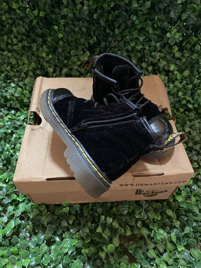 Dr. Martens baby boots US6, Babies & Kids, Babies & Kids Fashion on