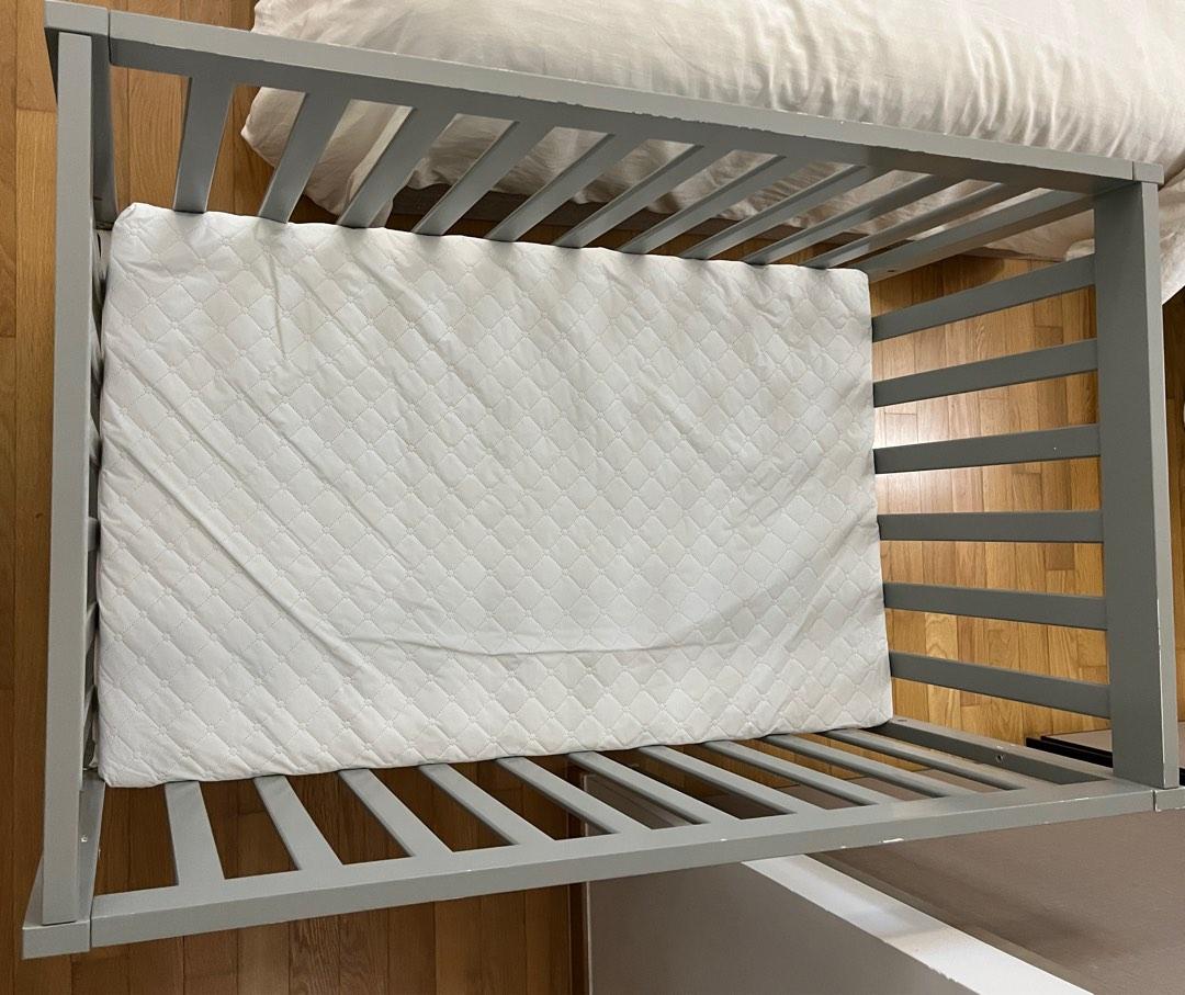 Dream on me Baby Crib matress 2x bedsheets Babies Kids Baby Nursery Kids Furniture Cots Cribs on Carousell