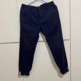 Esprit 赤耳窄管斜紋布休閒褲