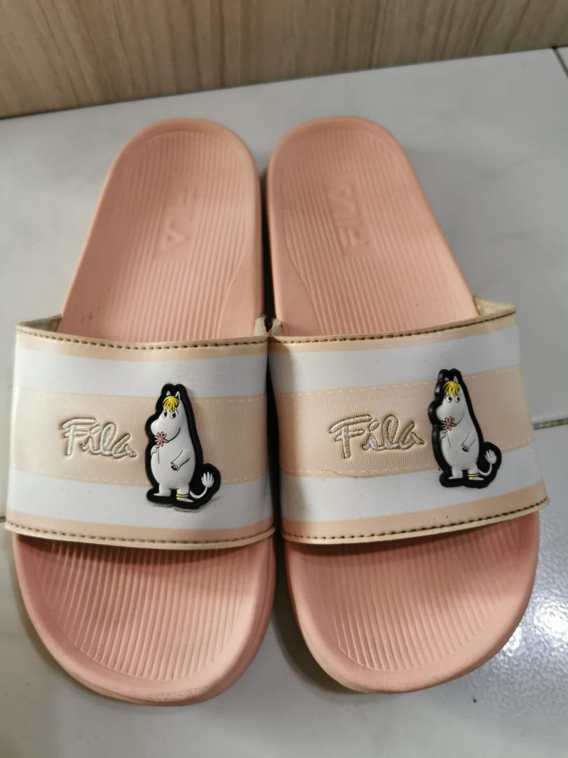 FILA MOOMIN PEACH SLIDERS