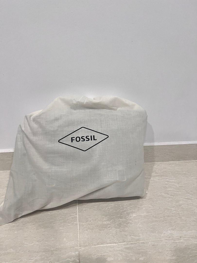 FOSSIL Evan Messenger Bag, Luxury, Accessories on Carousell