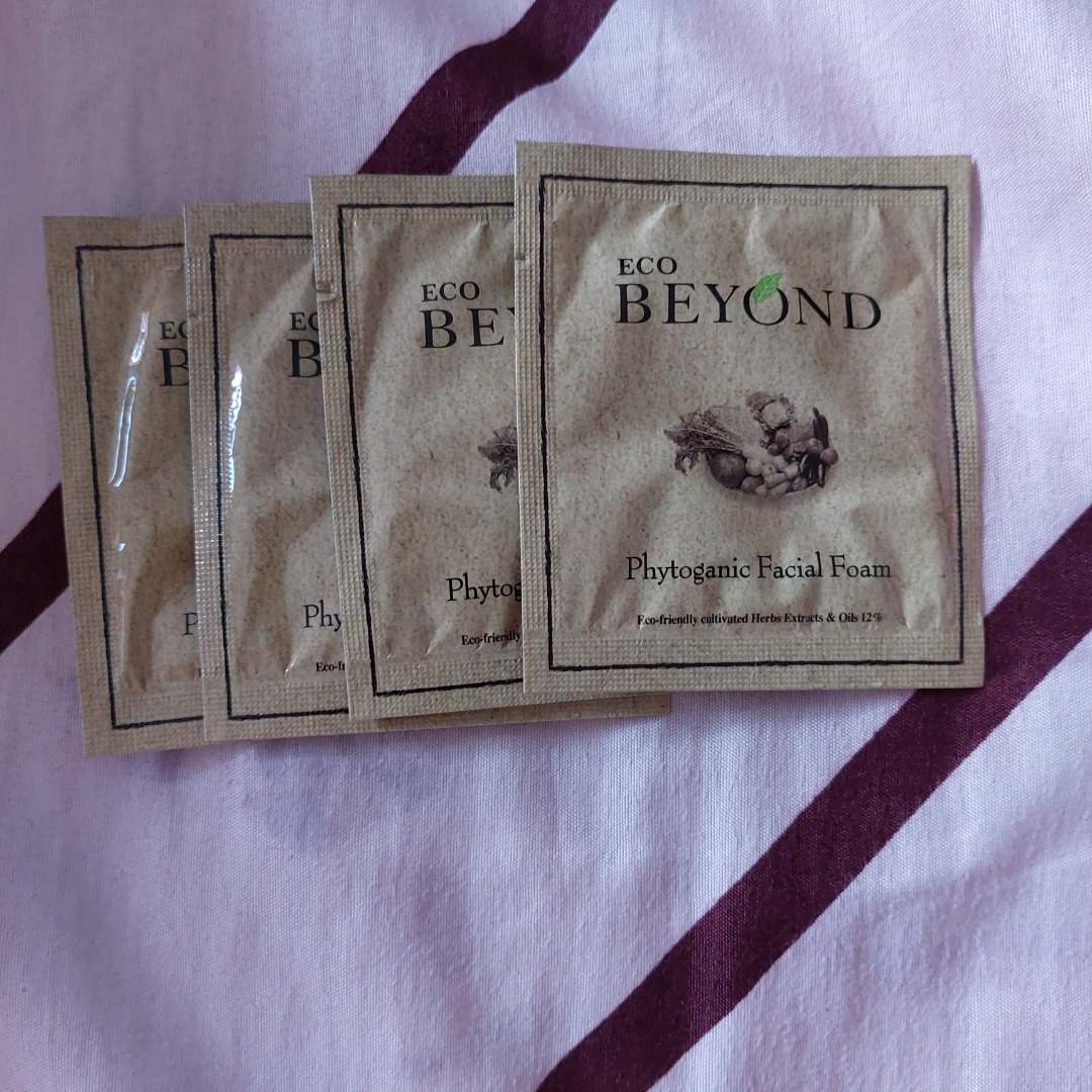 Free facial wash expire in apr 2023, Free Items on Carousell