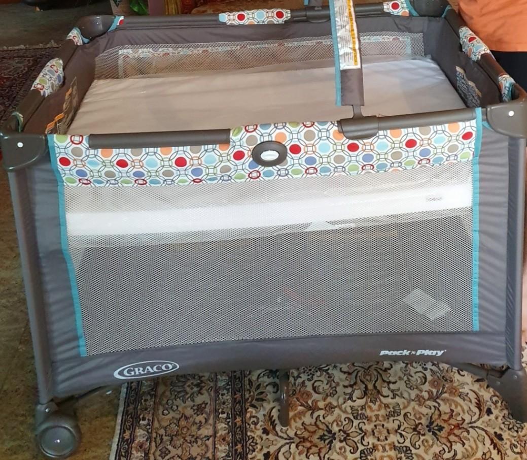 Graco Pack and Play cot cum playpen, Babies & Kids, Baby Nursery & Kids ...