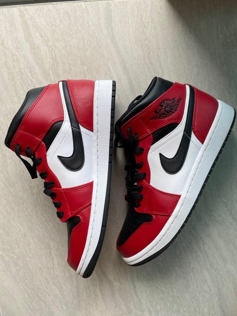Jordan 1 Mid Chicago Black Toe