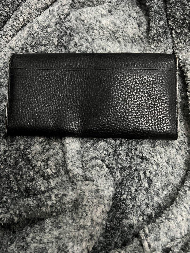 Kate Spade (Category: Luxury Bags & Wallets) located in Quezon City. Submitted by rnbhits (Listing ID 1191034779, Image 2). Description: Kaye Spade Wallet Clean inside and out, with card slots .