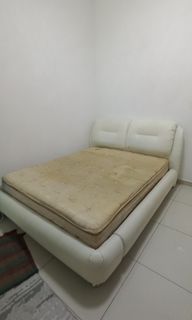 (Category: ) located in . Submitted by Hani1098 (Listing ID 1190969177, Image 1). Description: .