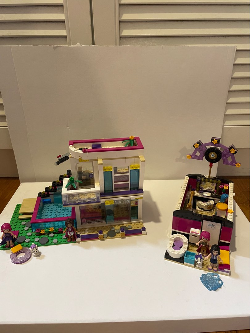 Livi's popstar house outlet