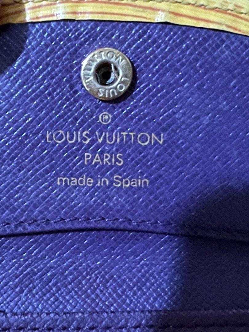 💯LV coin purse cardholder (Category: Luxury Bags & Wallets) located in Quezon City. Submitted by KK_declutterluxx (Listing ID 1190954381, Image 3). Description: 💯Auth LV Epi yellow coinpurse cardholder - well used, not brand new! Please expect signs of use - bawal sa maarte -please check all photos Sf sagot ni buyer QC location.