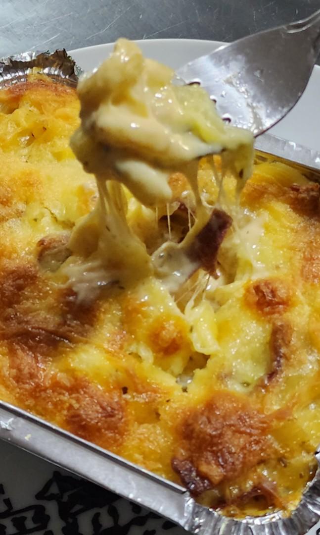Mac & Cheese (Halal), Food & Drinks, Homemade Bakes on Carousell