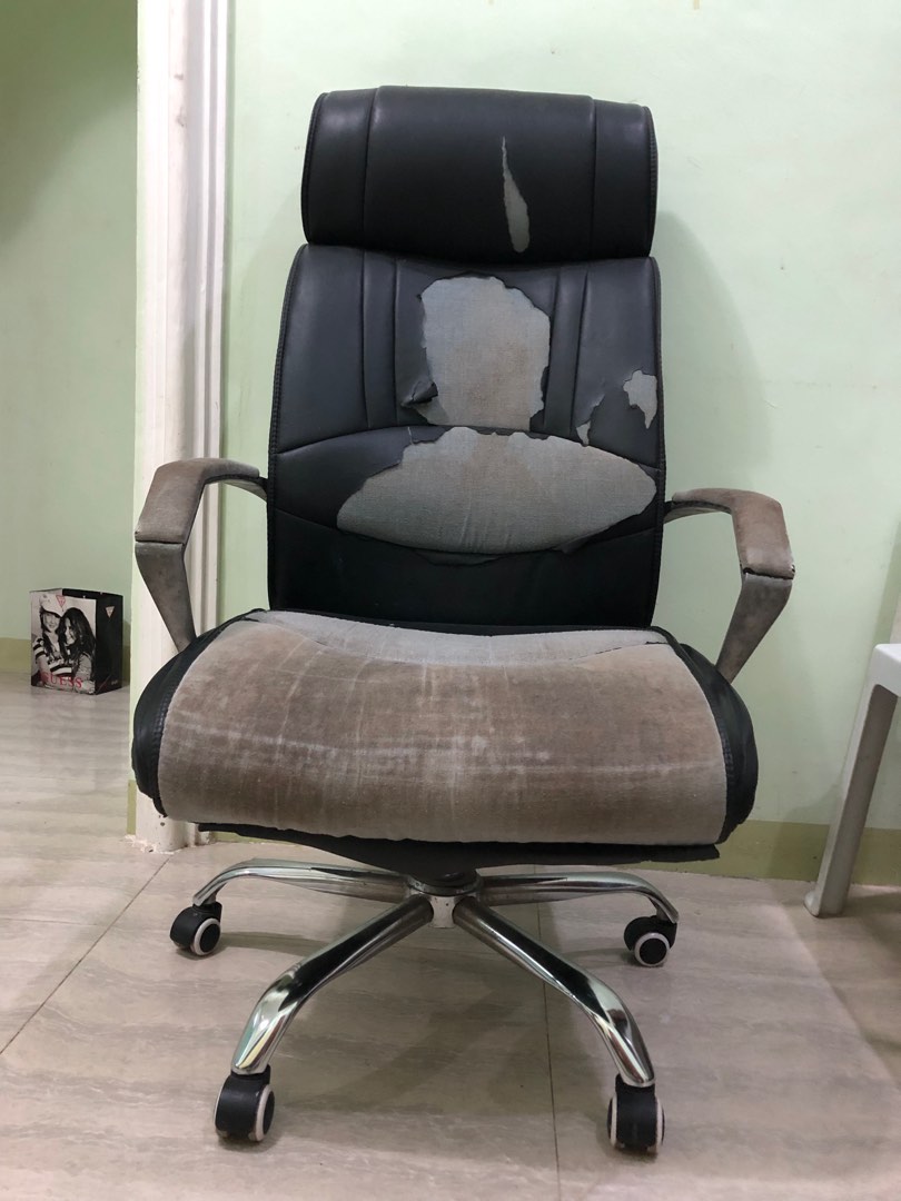 Mandaue foam on sale reclining chair