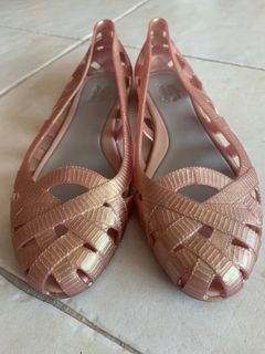 (Category: ) located in . Submitted by myaps (Listing ID 1190898395, Image 1). Description: .