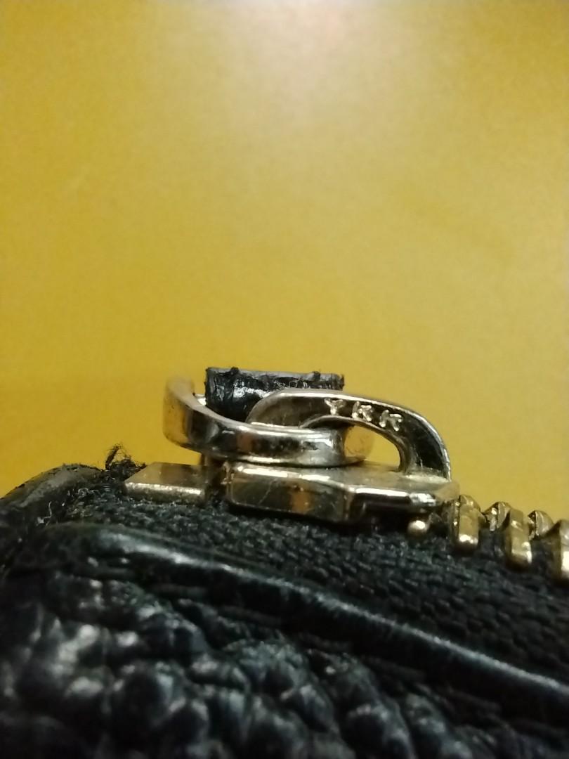 Metrocity Sling bag (Category: Luxury Bags & Wallets) located in Manila. Submitted by cfsg061214 (Listing ID 1176816245, Image 3). Description: Original Metrocity Excellent used condition Dm me.