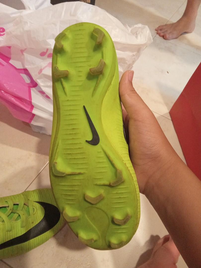 Nike football boots, Sports Equipment, Sports & Games, Racket & Ball