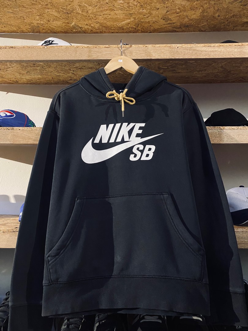 Nike Swoosh Nike SB Hoodie, Men's Fashion, Tops & Sets, Hoodies on