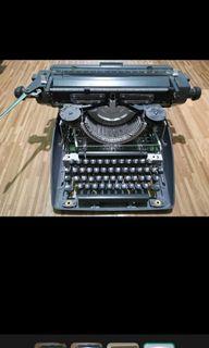 Olympia typewriter RUSH