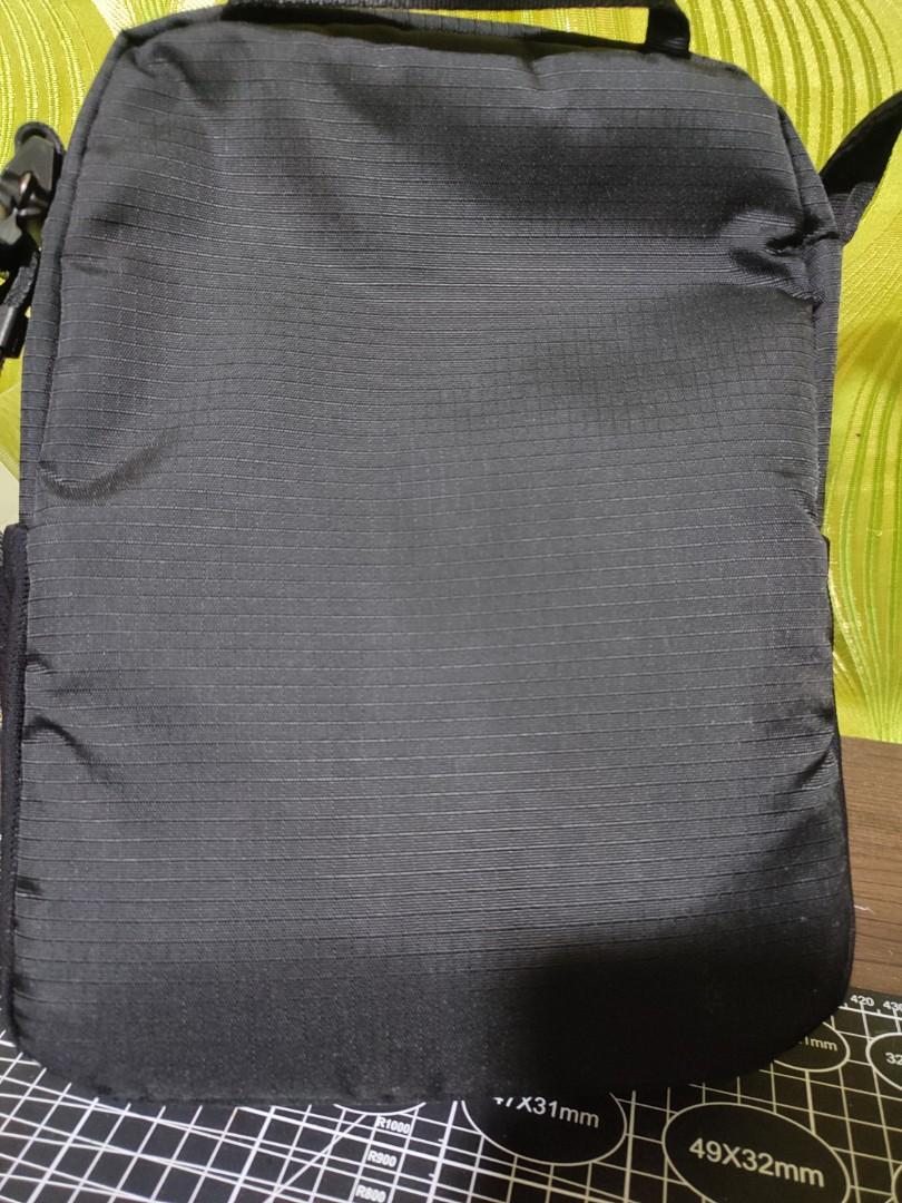 Pacsafe Vibe 200 AntiTheft Sling Bag, Men's Fashion, Bags, Sling Bags