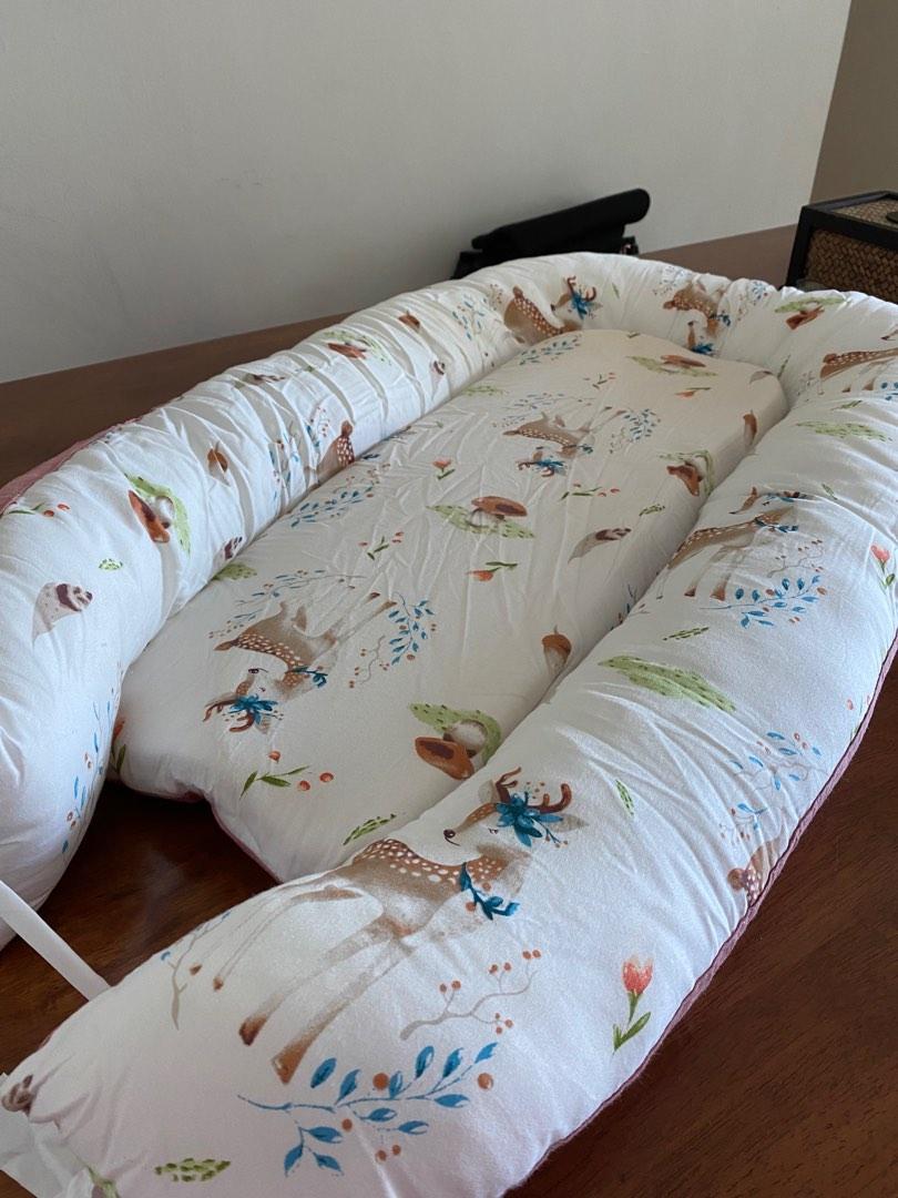 Portable baby bed / baby nest / cosleeper, Babies & Kids, Baby Nursery & Kids Furniture, Cots