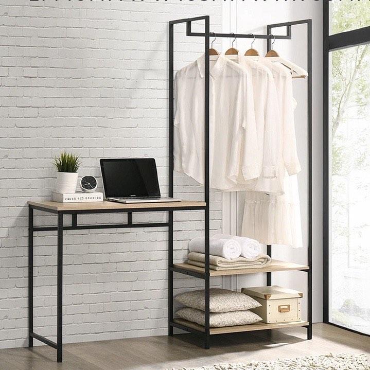 Table hanger rack outlet