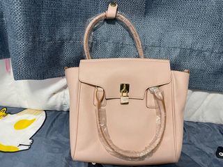 （分類：）位於 。 由 lotso410 提交（商品編號 1190969521，圖片 1）。簡介： 。