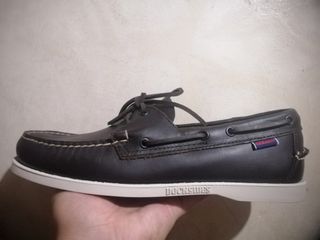(Category: ) located in . Submitted by lookingforshoes (Listing ID 1191070210, Image 1). Description: .