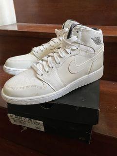 Sepatu nike air jordan retro hi prem