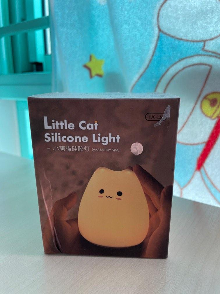 Table Light (Category: Lighting) located in Singapore. Submitted by shersnug (Listing ID 1190928912, Image 1). Description: .