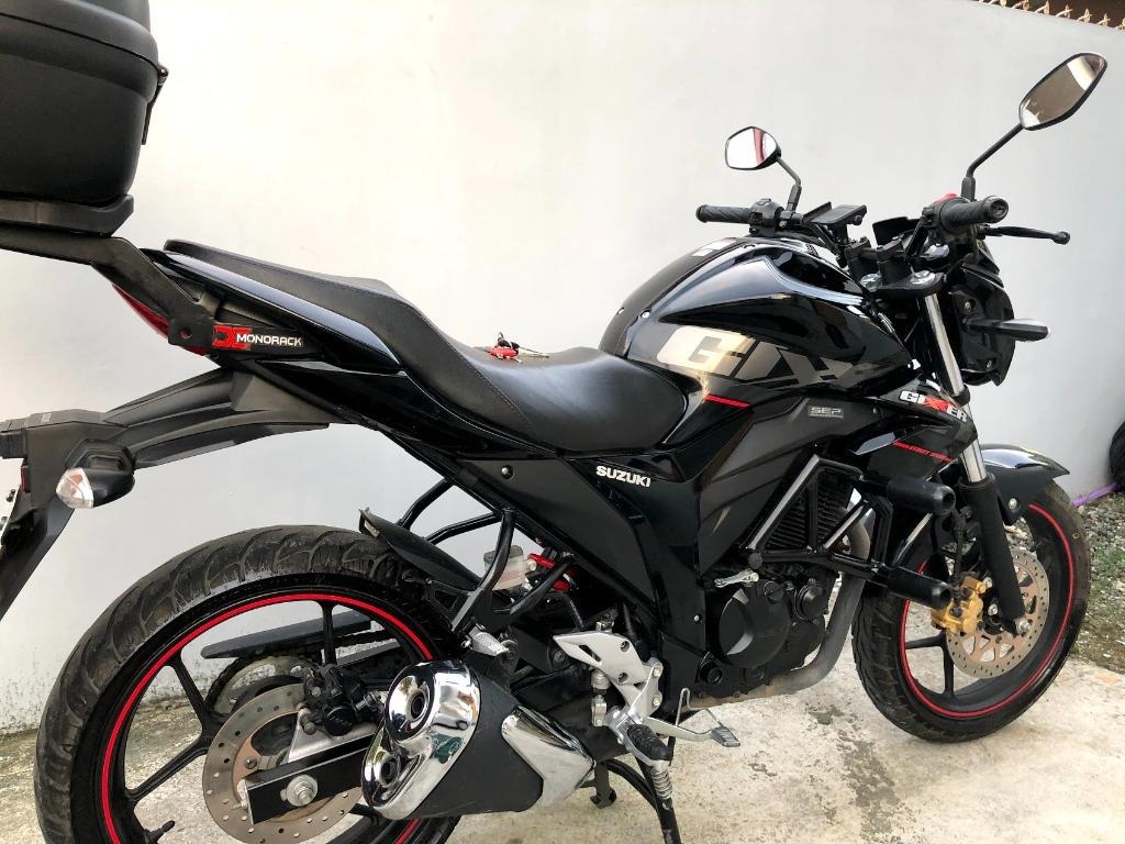 Gixxer 150 black top 2018