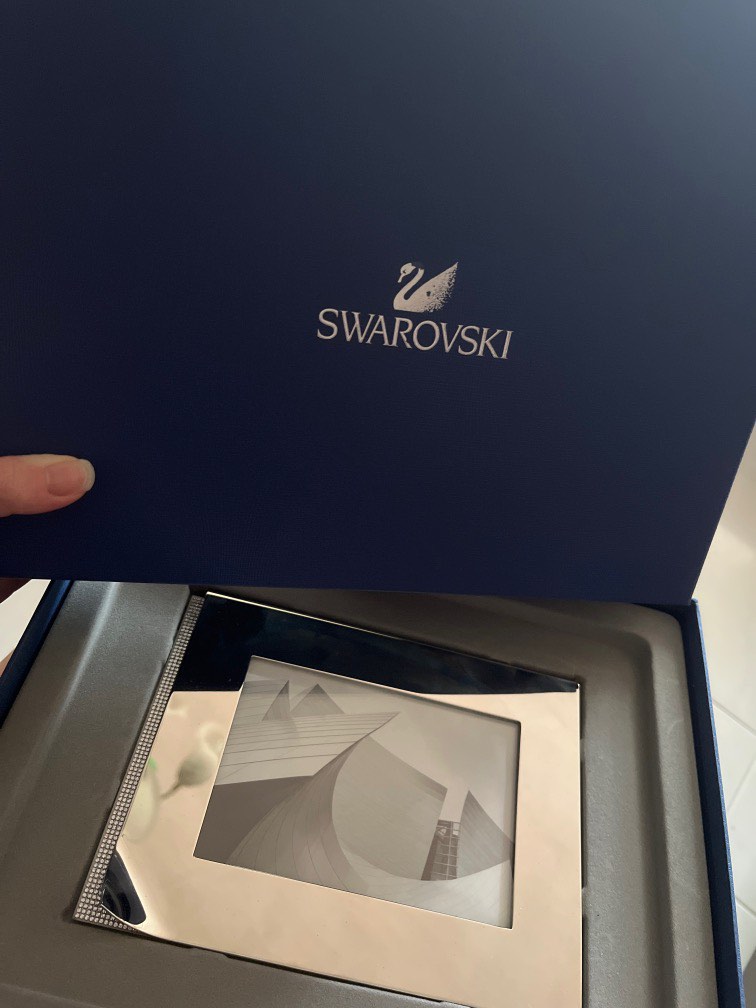 swarovski photo frame, Everything Else on Carousell