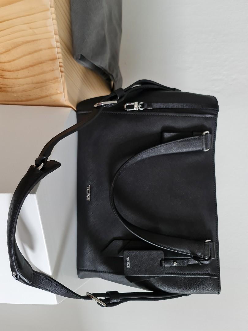 Tumi pearl tote 2025