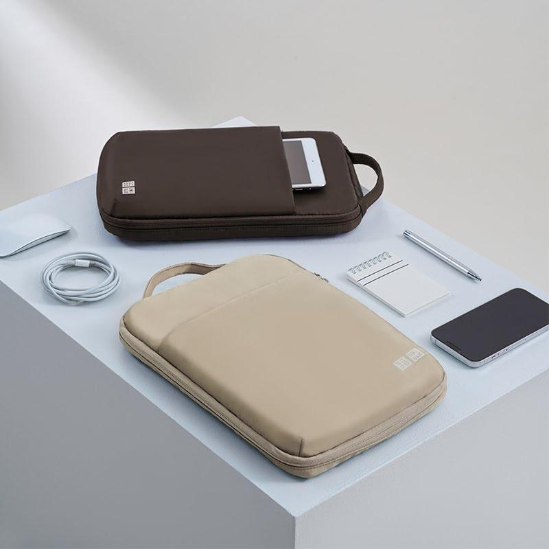 Uniqlo laptop bag, Computers & Tech, Parts & Accessories, Laptop Bags