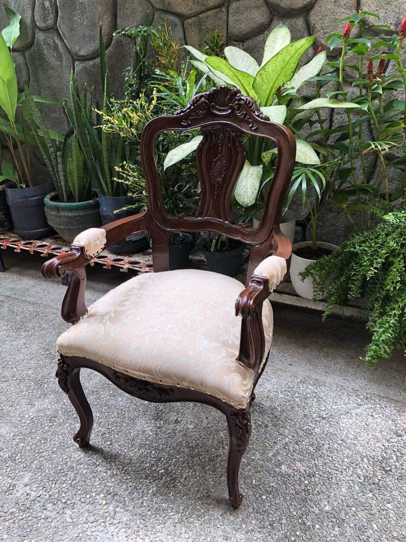 Vintage Coffee Table Set (Category: Tables & Sets) located in Manila. Submitted by jessdzn (Listing ID 1190960269, Image 2). Description: Antique coffee table set.. made from narra wood...