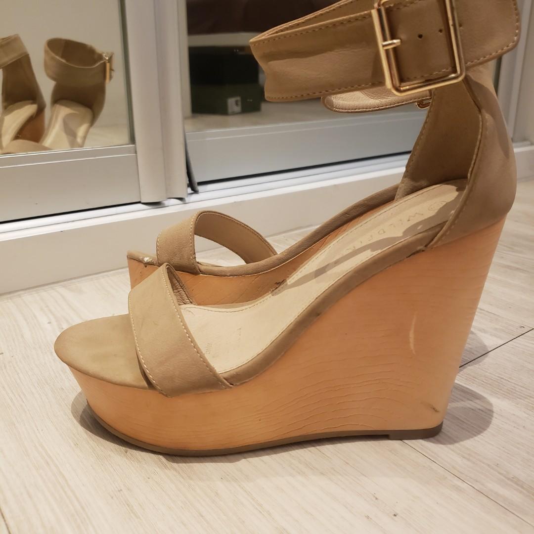 Nude wedges cheap size 3