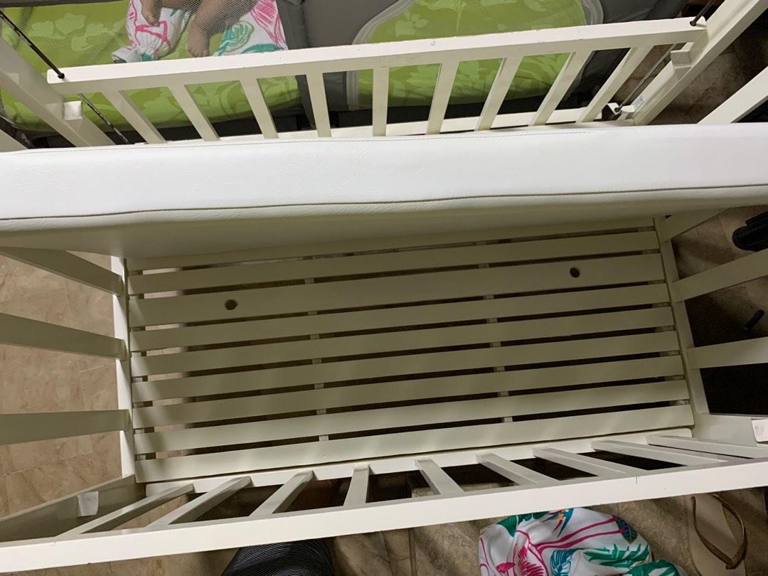 Mang Ben Wooden Palo china crib w/ uratex foam leaderette, Babies