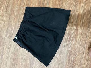 ［二手］黑色短裙 這件超顯瘦