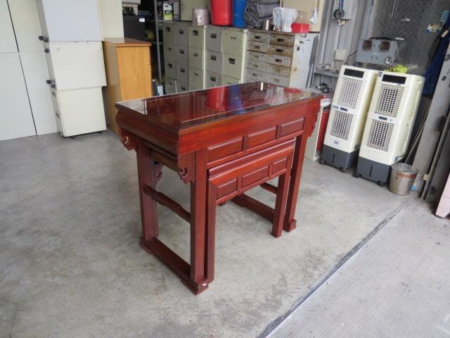 A61945 紅木鑲貝 蓮華之行 神明桌 贈上玻 ~ 神桌 神佛桌 佛桌 拜拜桌 二手神明桌 回收二手傢俱 聯合二手倉庫, 家具及居家用品 ...