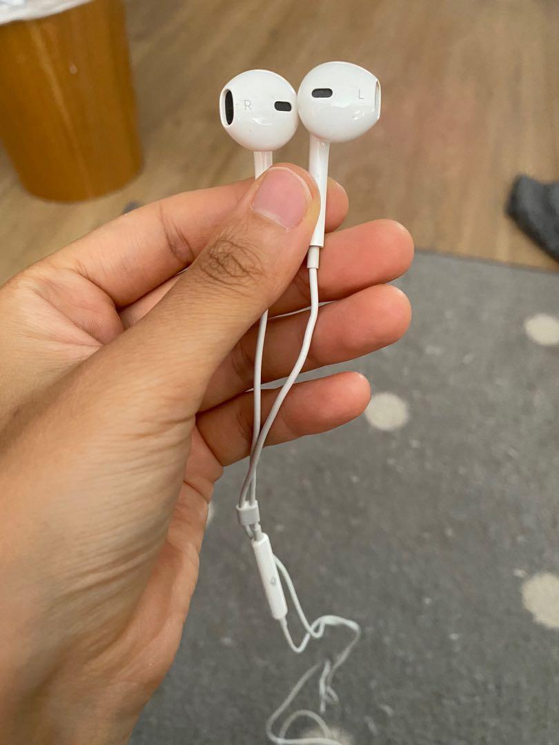 Authentic Apple EarPods Earphone lightning connector Audio Earphones on Carousell
