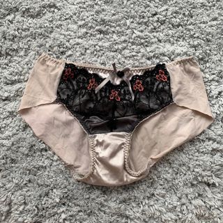 (Category: ) located in . Submitted by sarahmill (Listing ID 1191208619, Image 1). Description: .