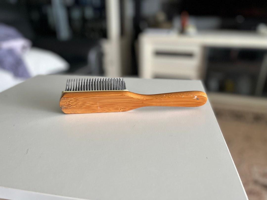 Body Shop Hair Brush, Beauty & Personal Care, Hair on Carousell