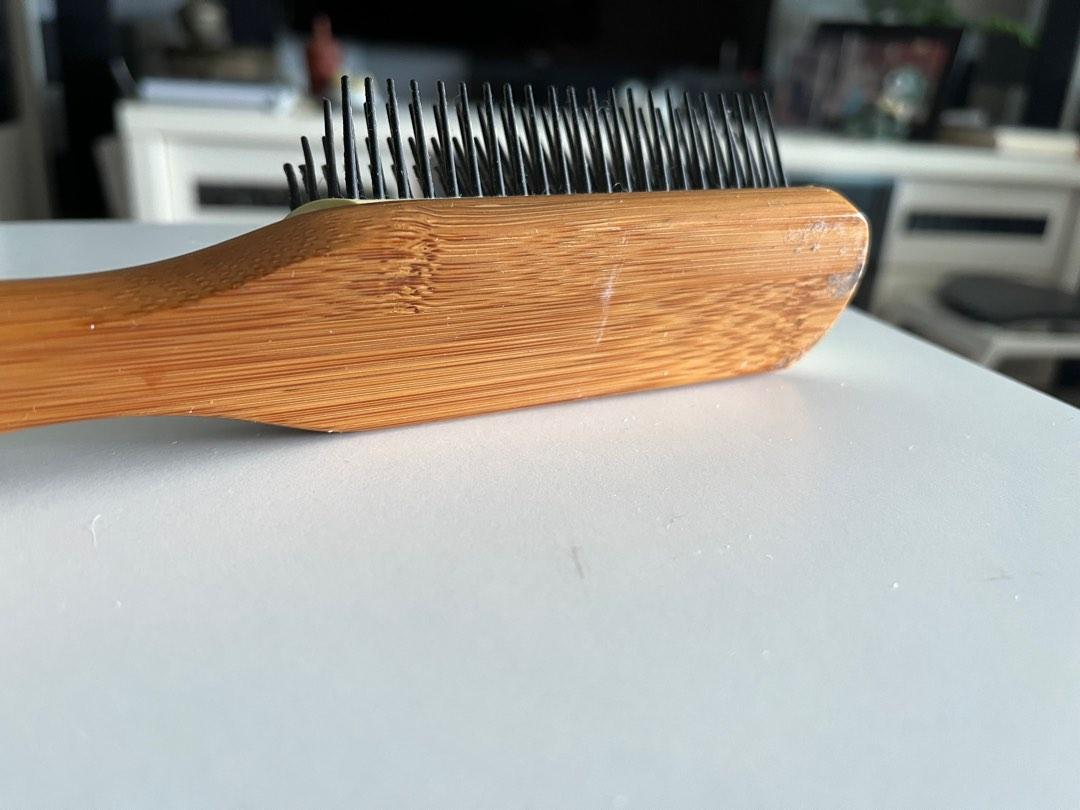 Body Shop Hair Brush, Beauty & Personal Care, Hair on Carousell