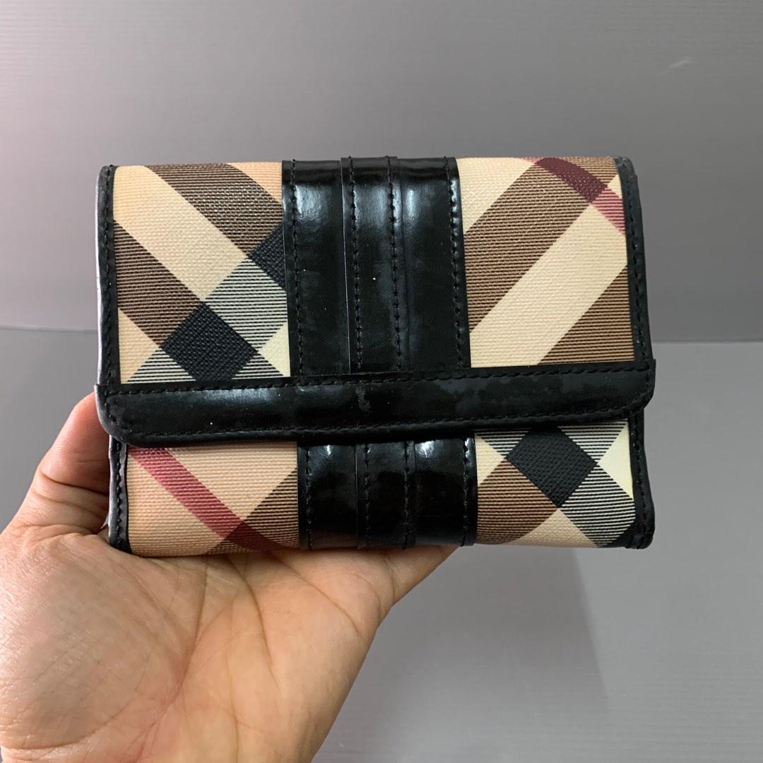 Authentic Burberry Wallet, Women's Fashion, Bags & Wallets, Wallets & Card  holders on Carousell