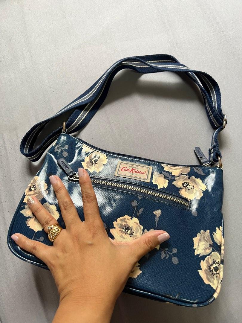 Cath Kidston sling bag (Category: Cross-body Bags) located in Antipolo. Submitted by d3lbart (Listing ID 1191149947, Image 3). Description: Body is In good used condition, puller lang ang problem. Please see pic. Actual photo posted. .