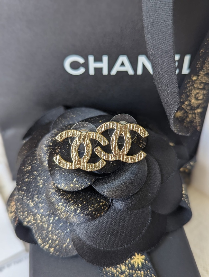 Chanel 22S Gold Crystal Star Interlocking CC Logo Metal Fashion Finger Ring  52 6