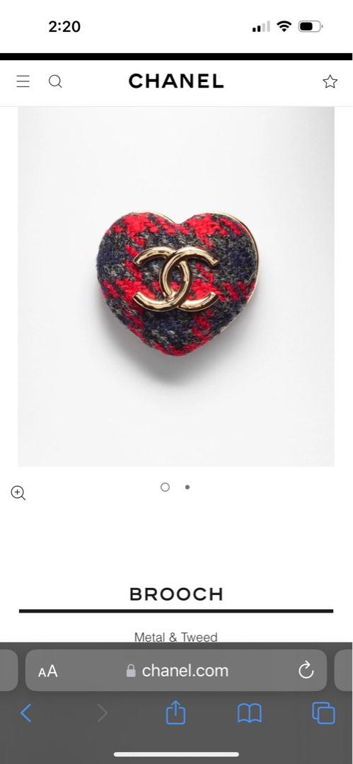 Chanel heart brooch outlet